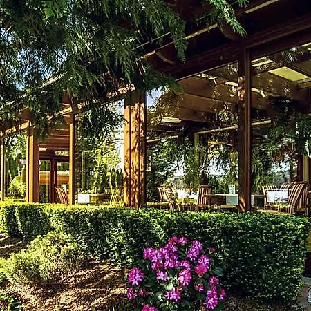 Hotel Barlinek 3* بارلينك